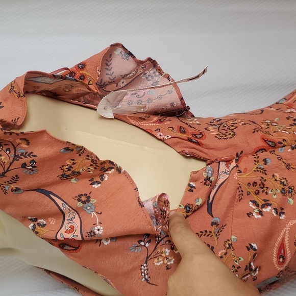 NWT Willow & Clay Floral Ruffle Front Slit Maxi Dress Size S - Picture 7 of 12
